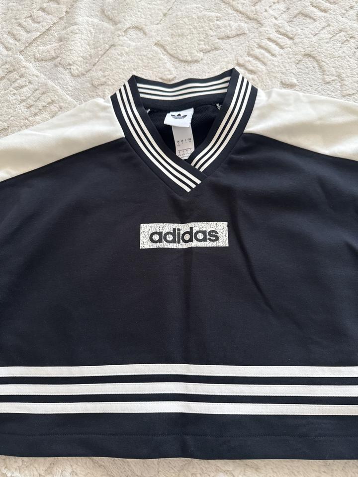 Свитшот adidas
