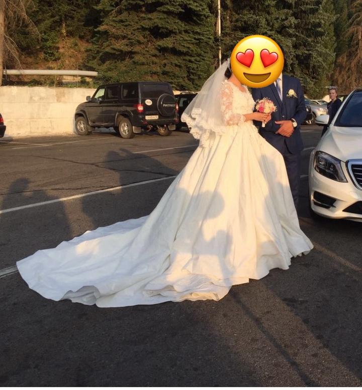 assyl bridal Свадебное платье со шлейфом