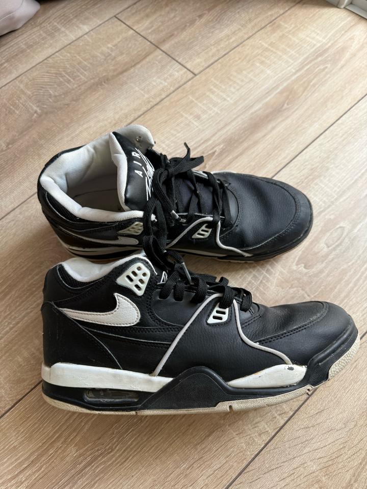 Nike