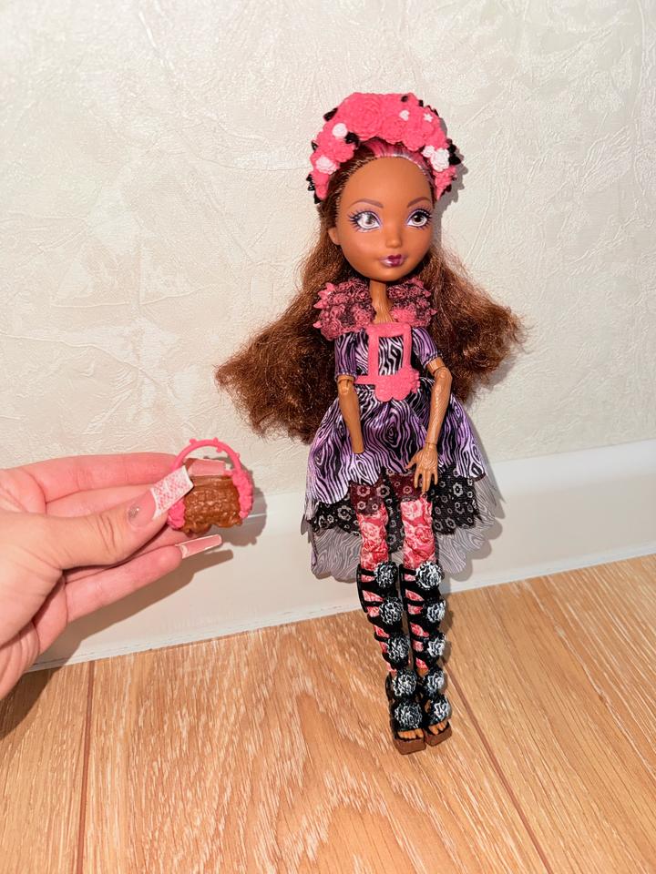 Ever after high , cedar wood