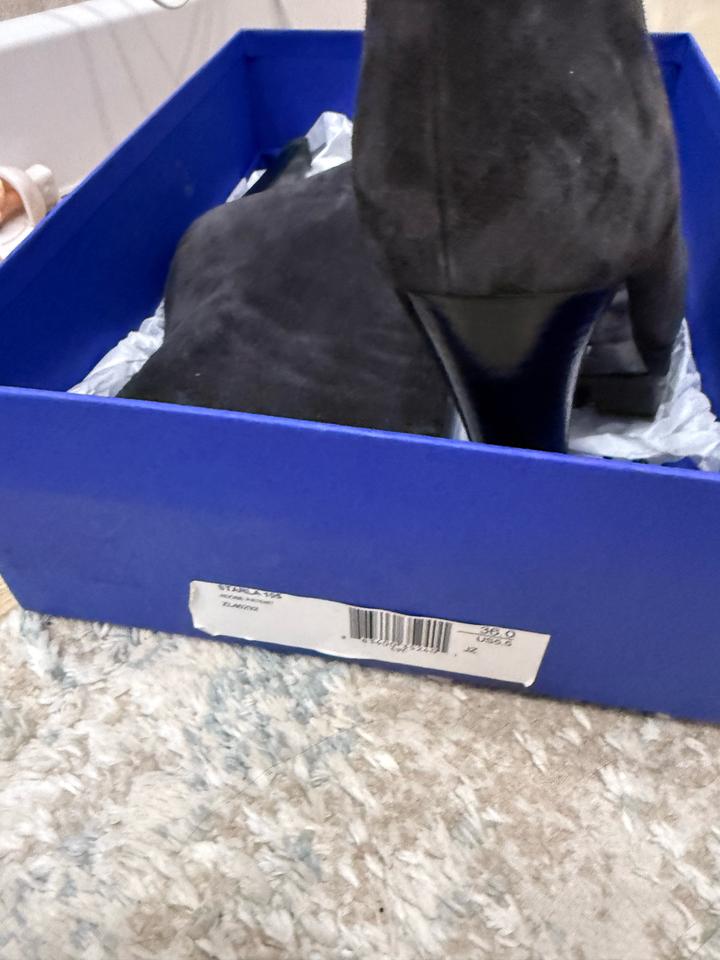 Stuart Weitzman
