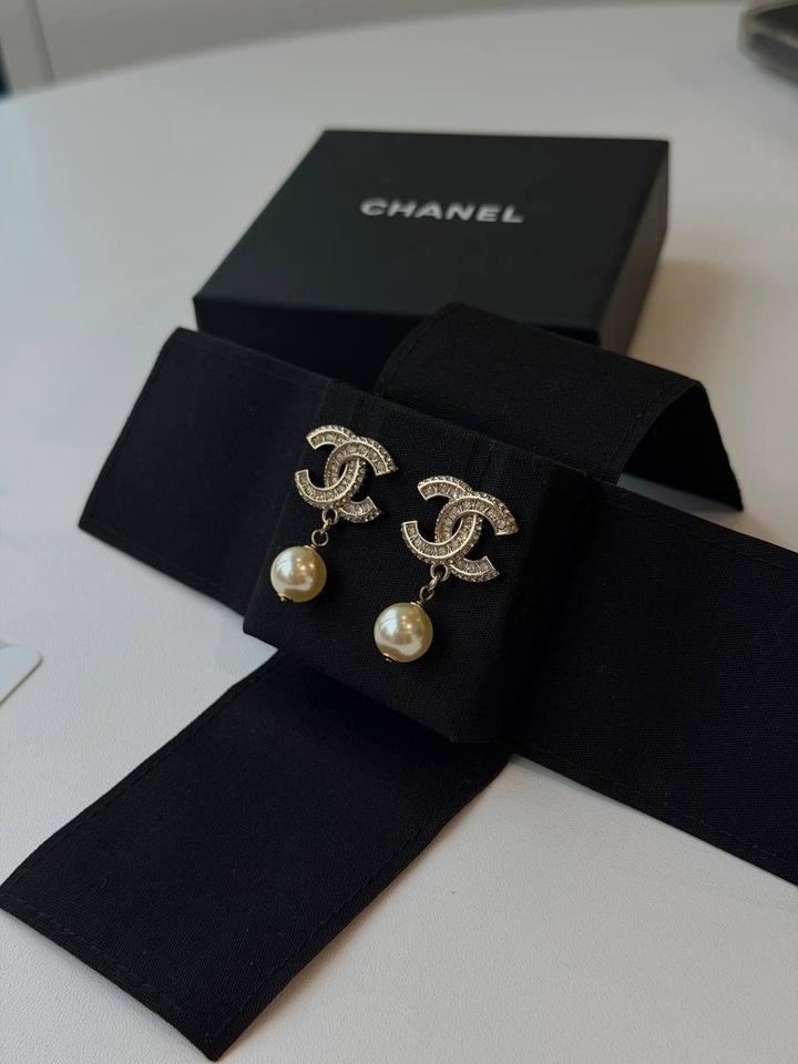 Серьги CHANEL