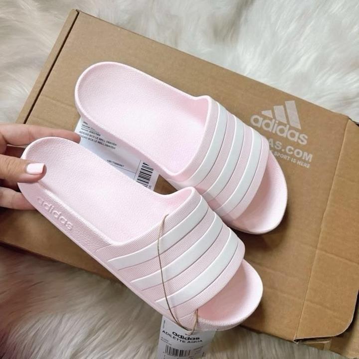 Женские шлепанцы adidas