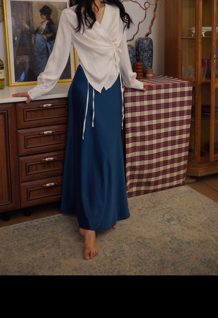 Korea Блузка на запах с завязками и юбка атлас. Двойка