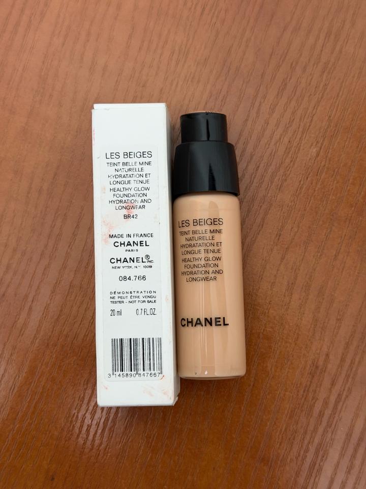 CHANEL Les Beiges Teint Belle Mine Naturelle тональный крем