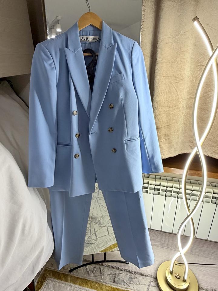 Костюм женский ZARA