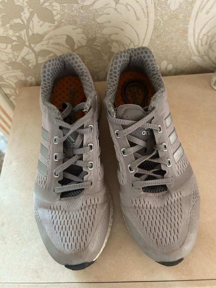 Кроссовки adidas