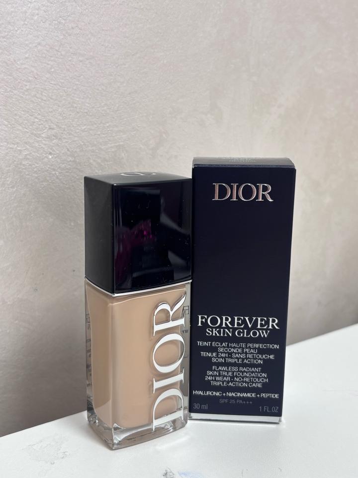 Тональный крем Dior Forever Skin Glow0,5 N Neutral