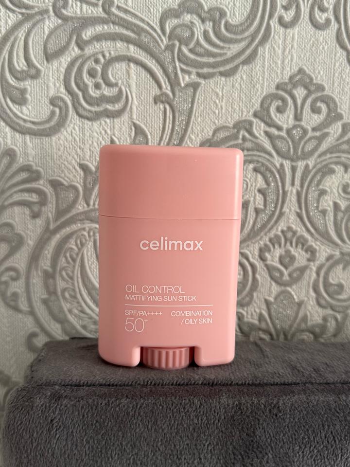 санскрин-стик для лица celimax Oil Control Mattifying Sun Stick