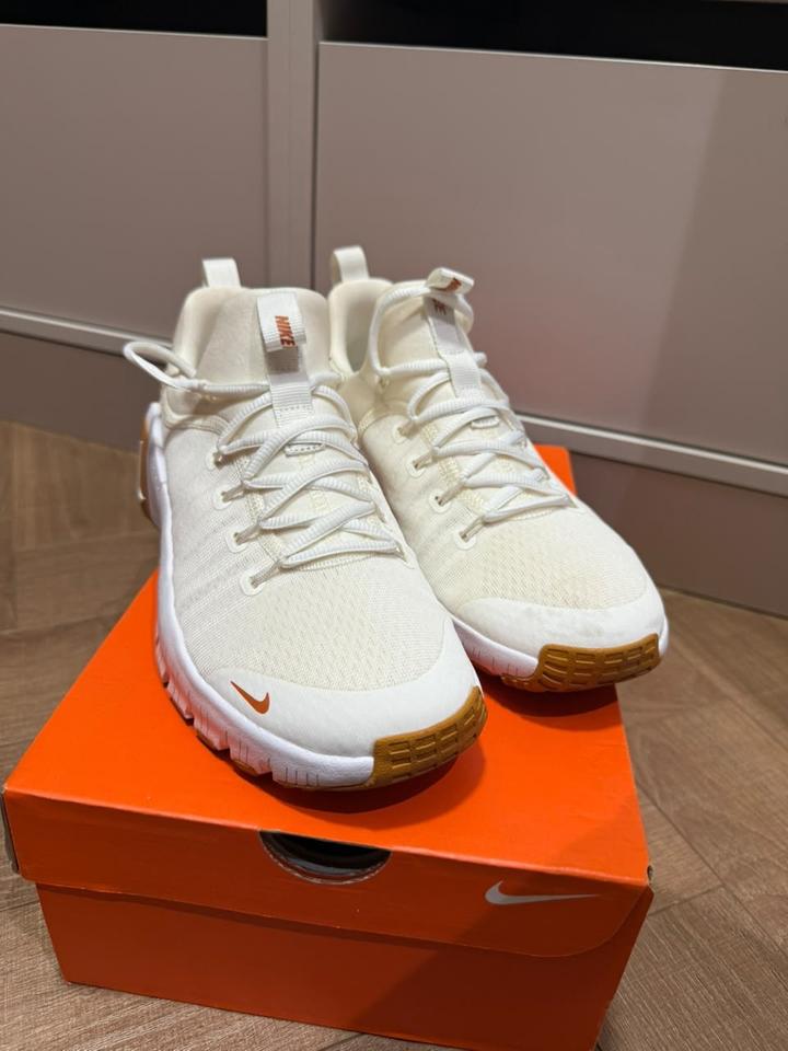 Кроссовки Nike