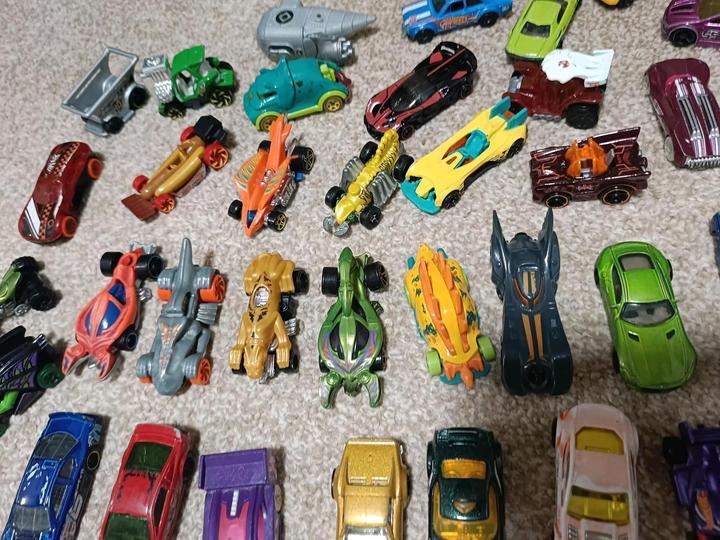 Коллекция машинок Hot Wheels 50 шт+ кейс