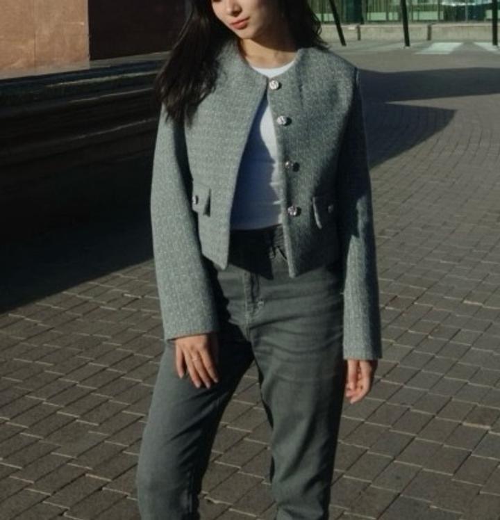 Укороченный твидовый жакет