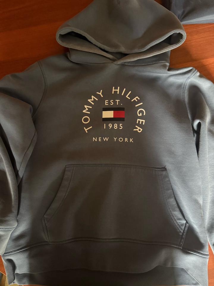 Tommy Hilfiger