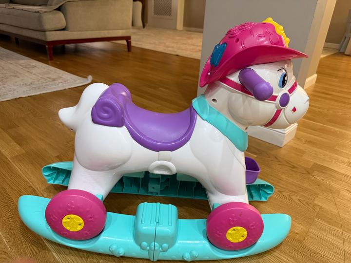 Игрушка лошадка  Chicco