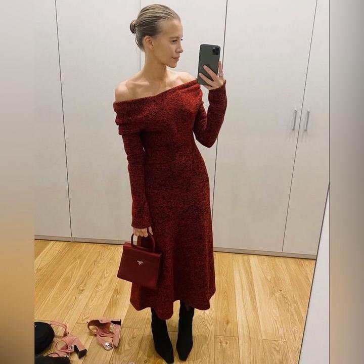 Трикотажное платье миди с открытыми плечами Zara