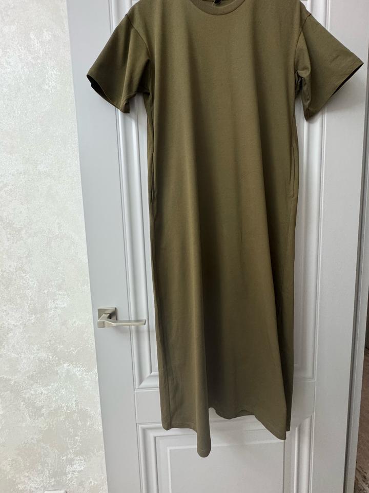 Платье UNIQLO