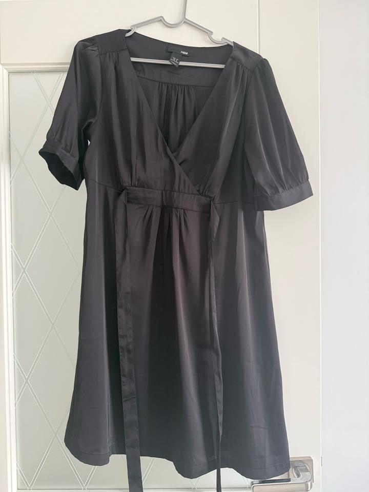 H&M Атласное платье