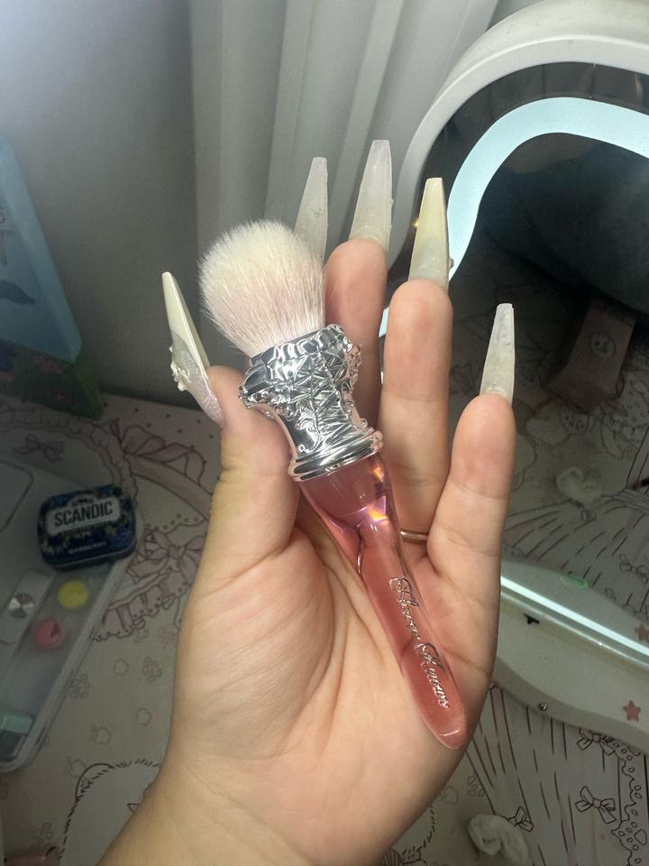 Кисть для макияжа flower knows