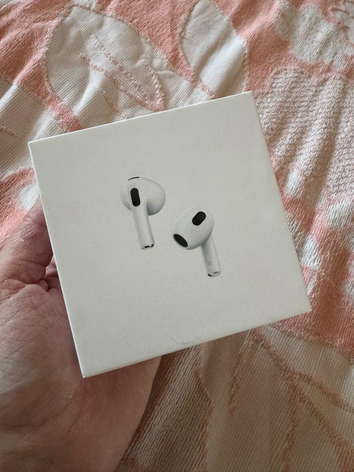 Apple AirPods 3