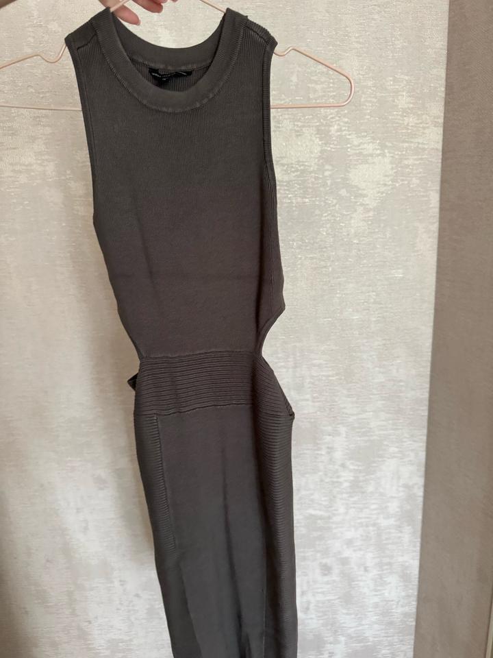 Трикотажное платье Guess