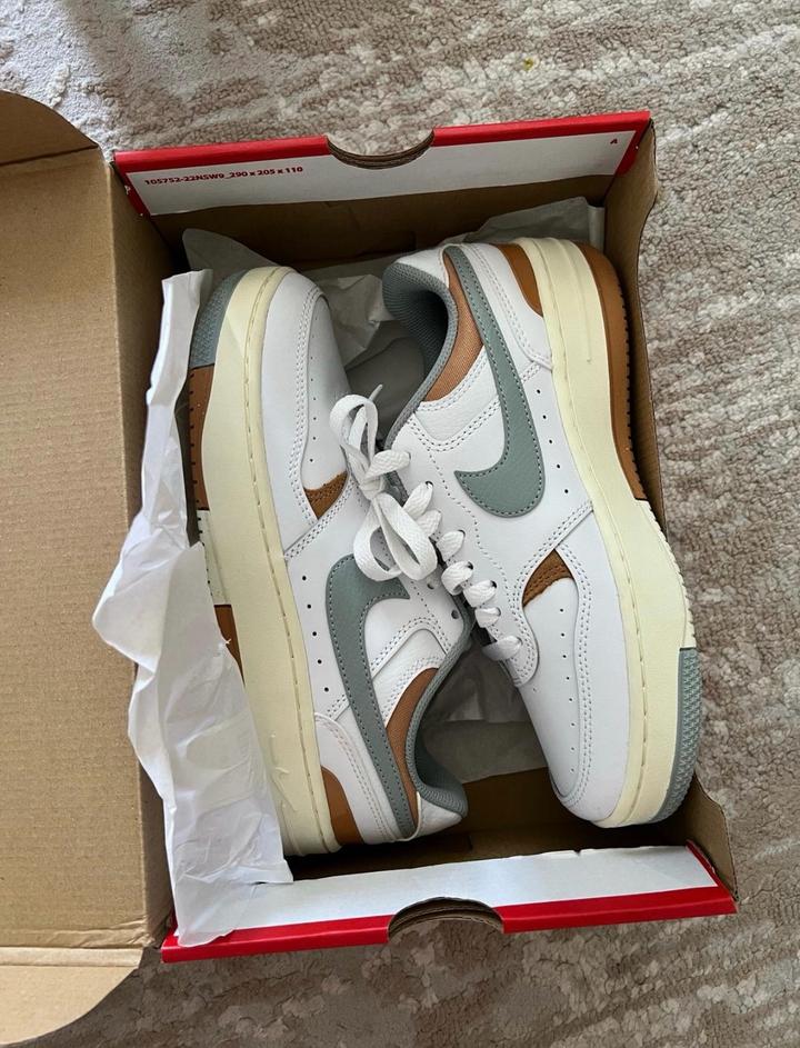 Nike
