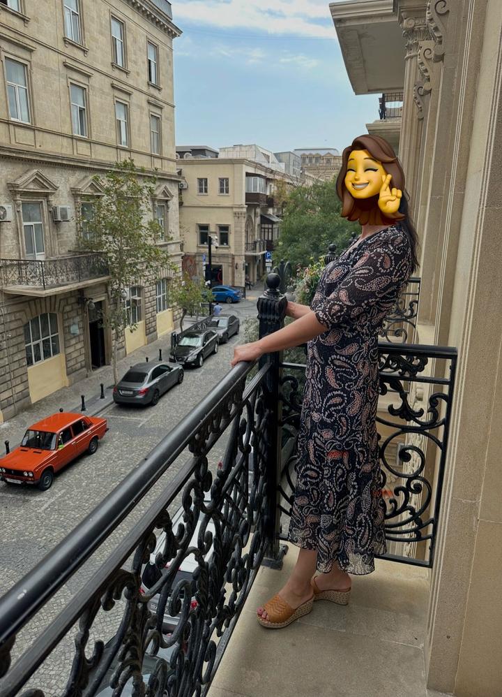 Turkey Платье миди с принтом, черное