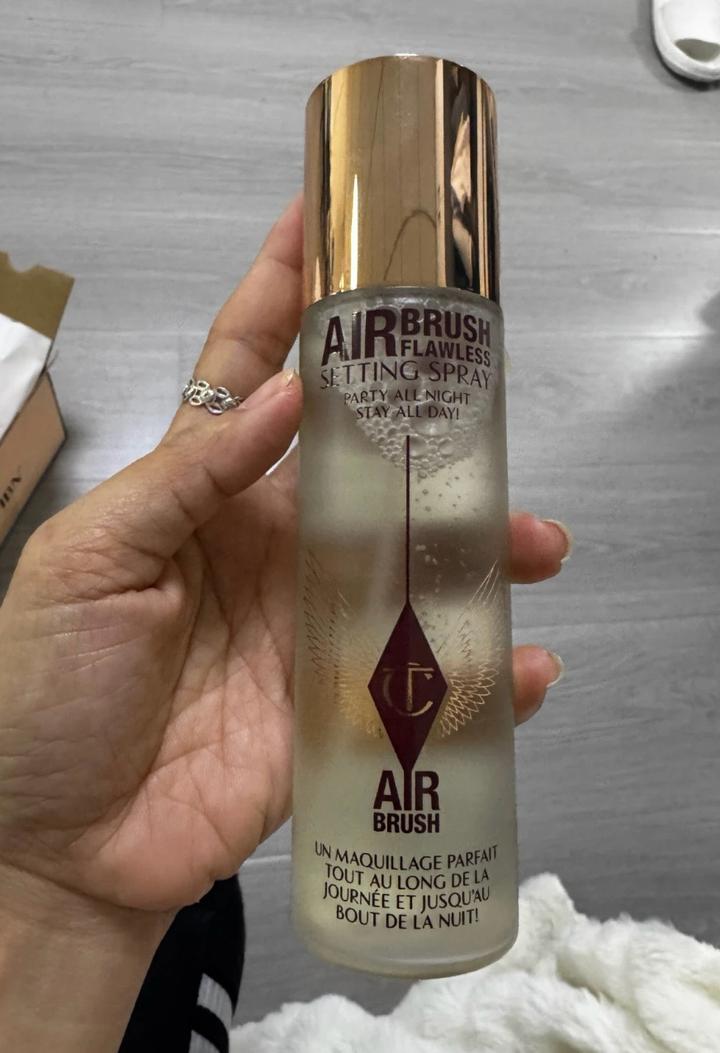 Спрей-фиксатор макияжа Charlotte Tilbury Airbrush Flawless Setting Spray
