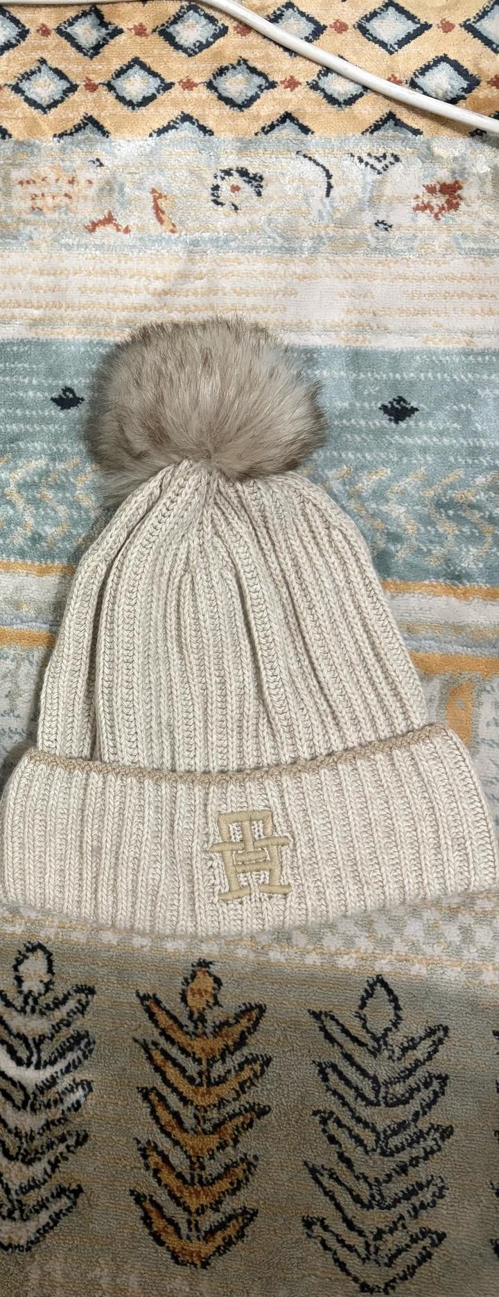 Tommy Hilfiger Вязаная шапка с помпоном томми