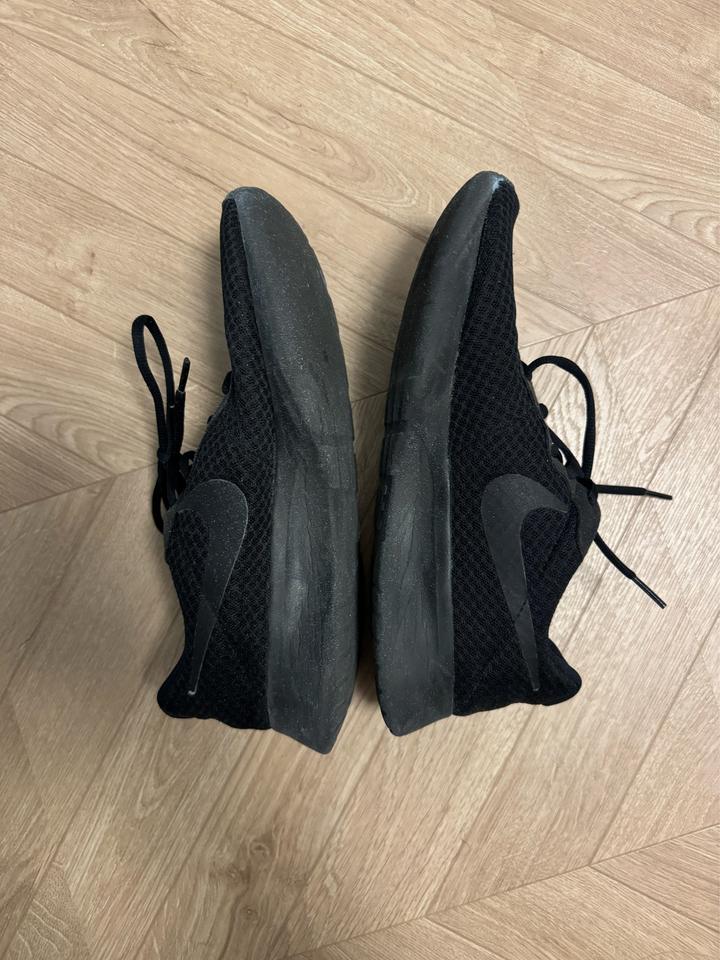 Кроссовки Nike