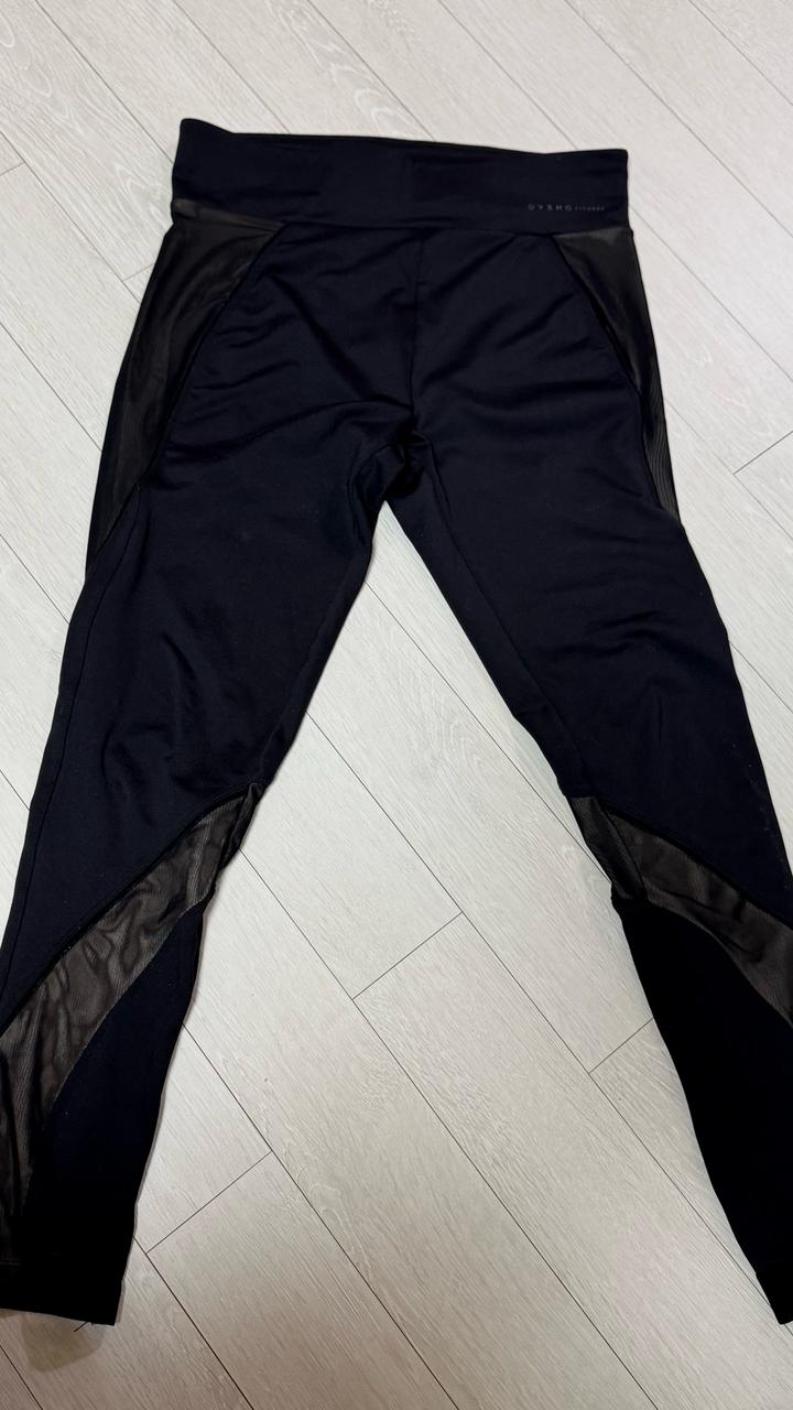 Черные фитнесс леггинсы Oysho