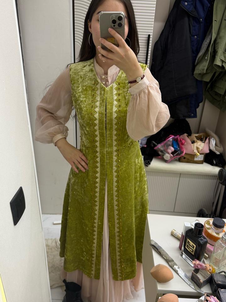 Камзол сатылады