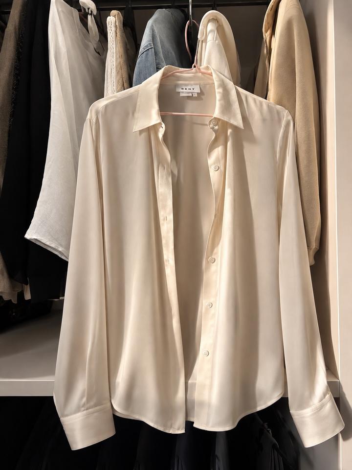 DKNY