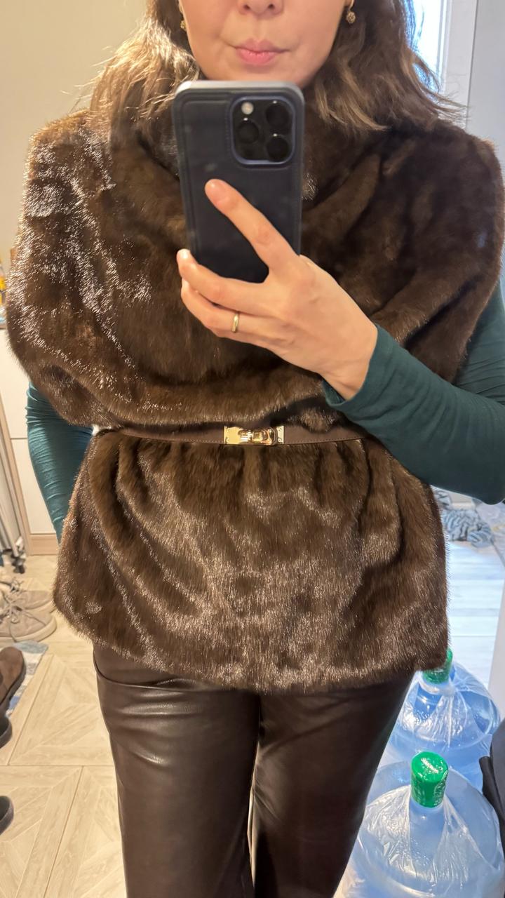 Меховая жилетка