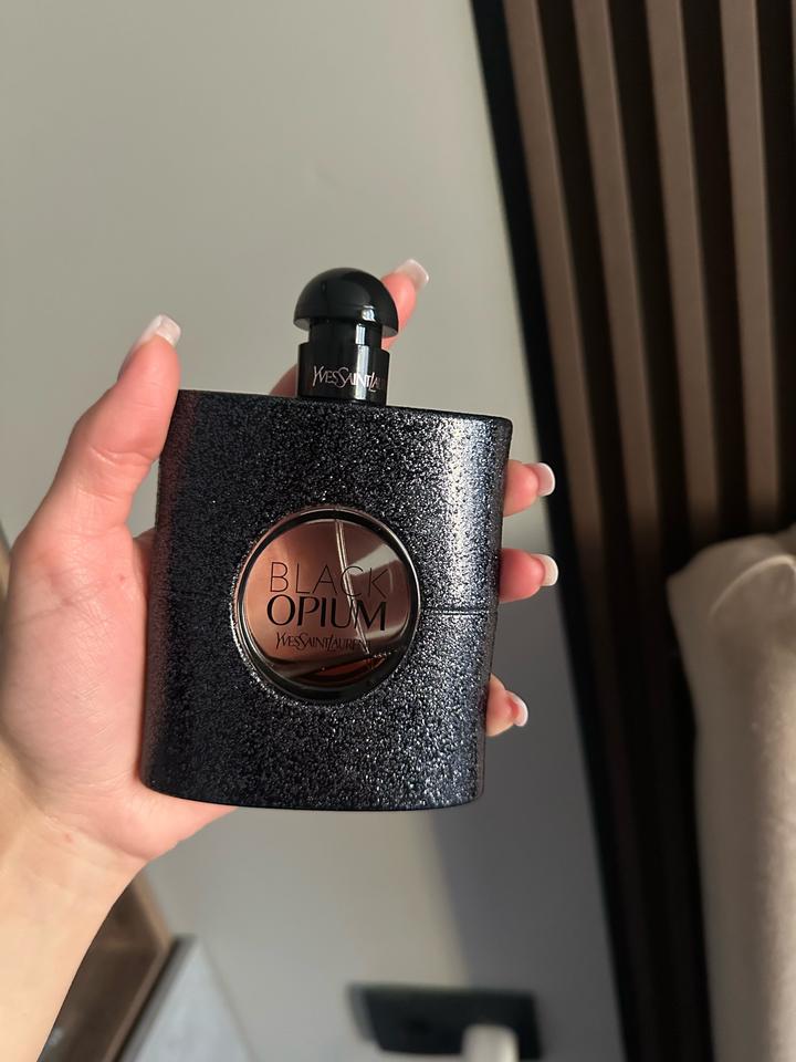 Yves Saint Laurent Black Opium флакон 90мл