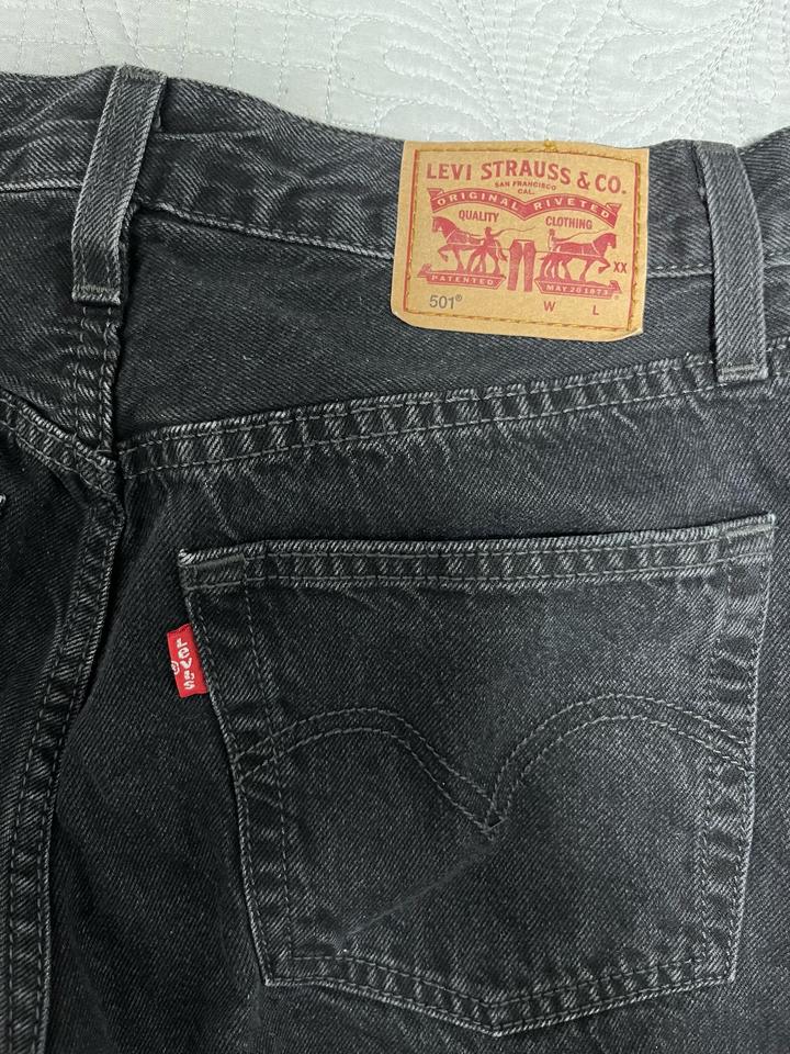 Levi's