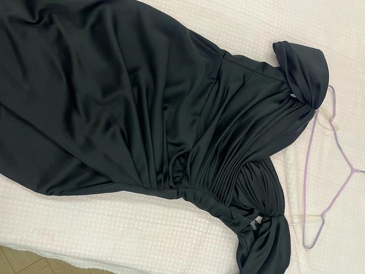 Черное платье