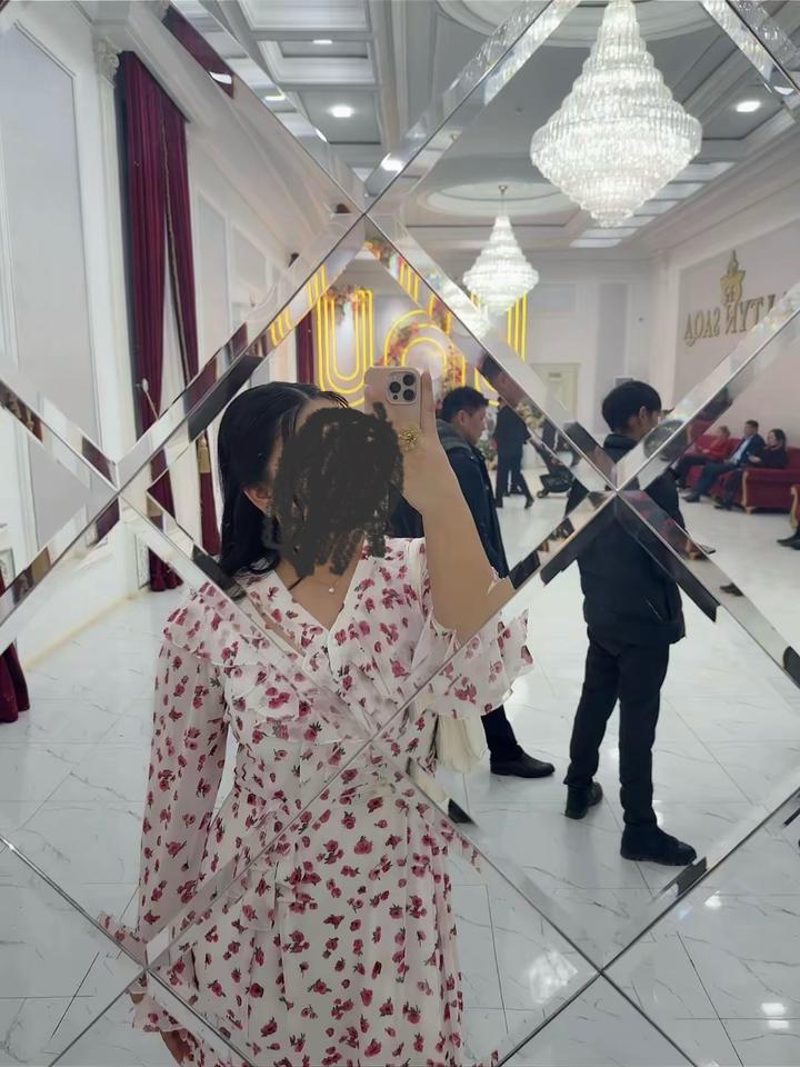 Платье с цветочным принтом