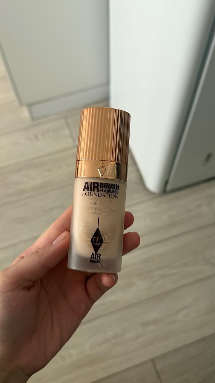 Тональный крем Charlotte Tilbury Airbrush Flawless Foundation