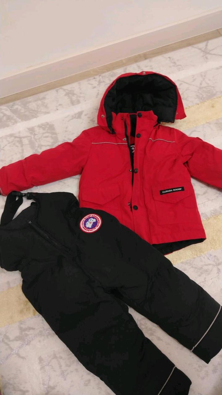 Зимний комбинезон Canada goose