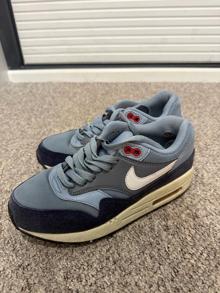 Кроссовки Nike