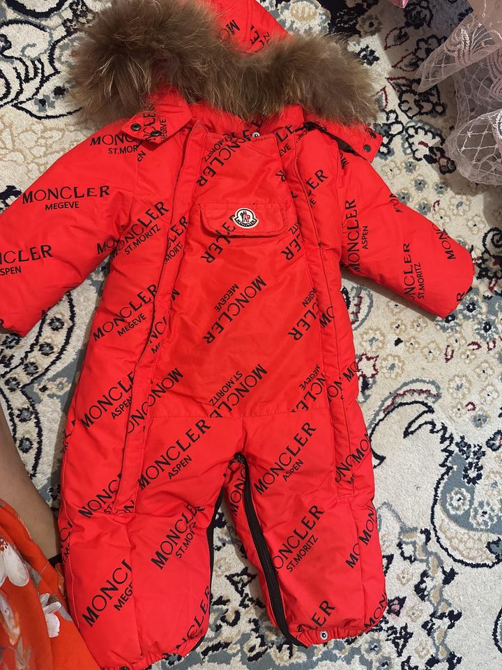 Детский комбинезон Moncler