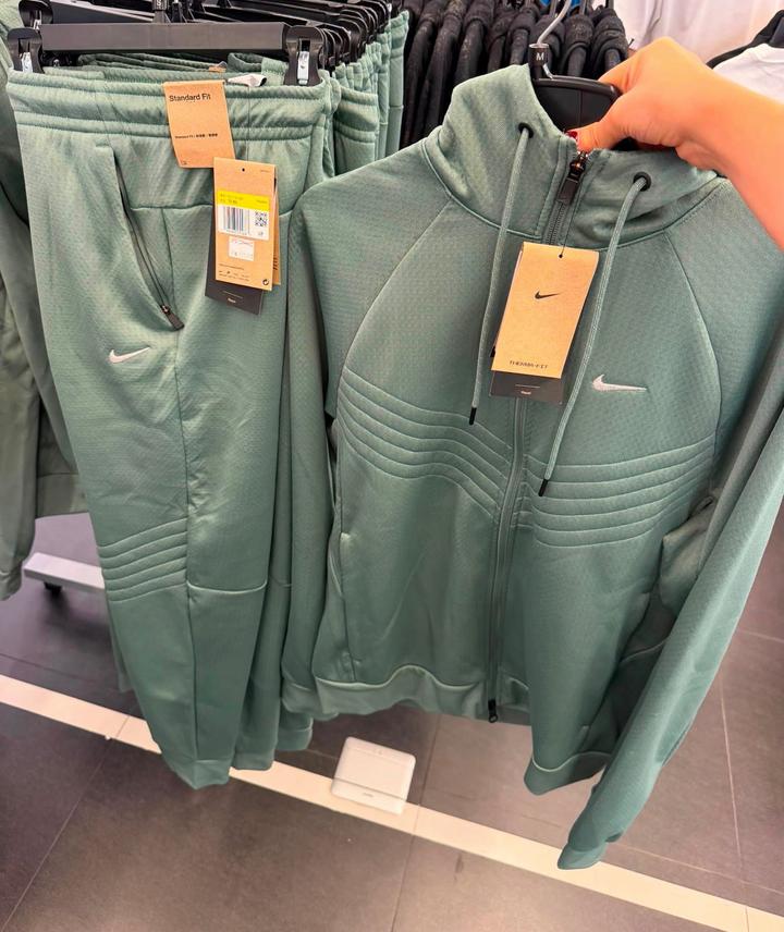 Мужской костюм Nike
