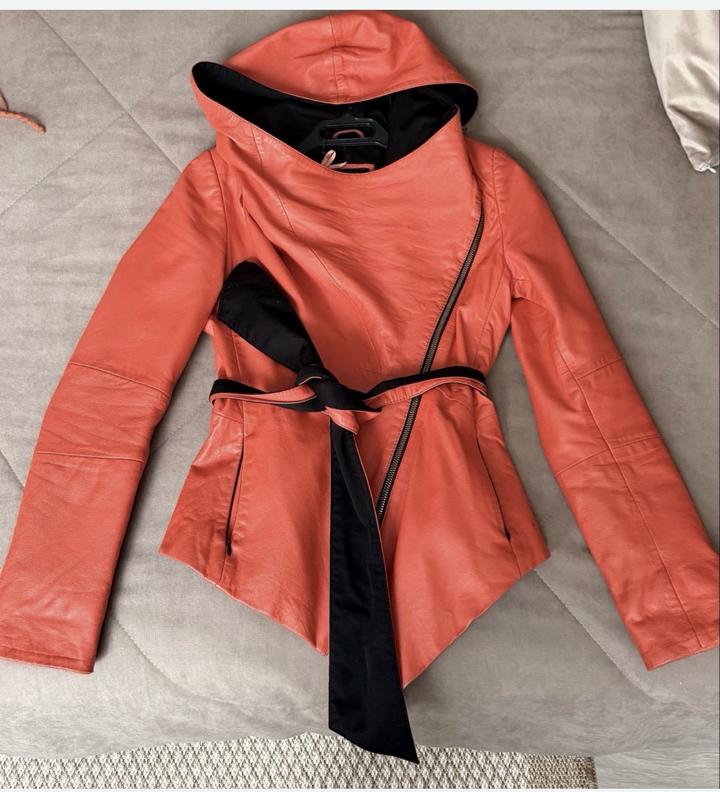 Бомбер ZARA