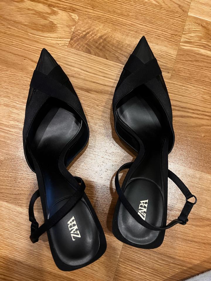 Туфли ZARA с острым носом и сеткой