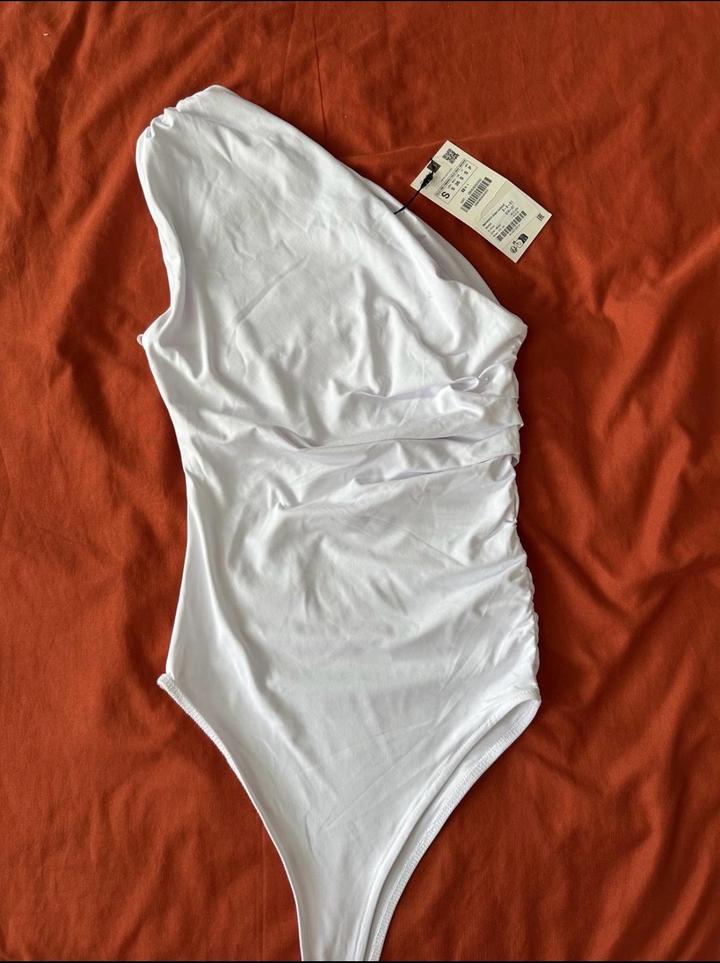 Zara Белое боди новое