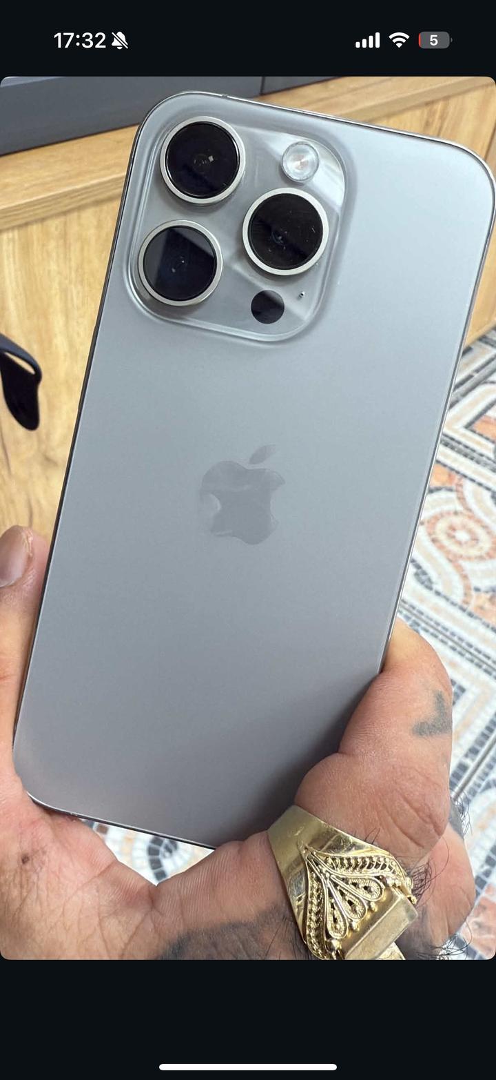 Смартфон Apple iPhone