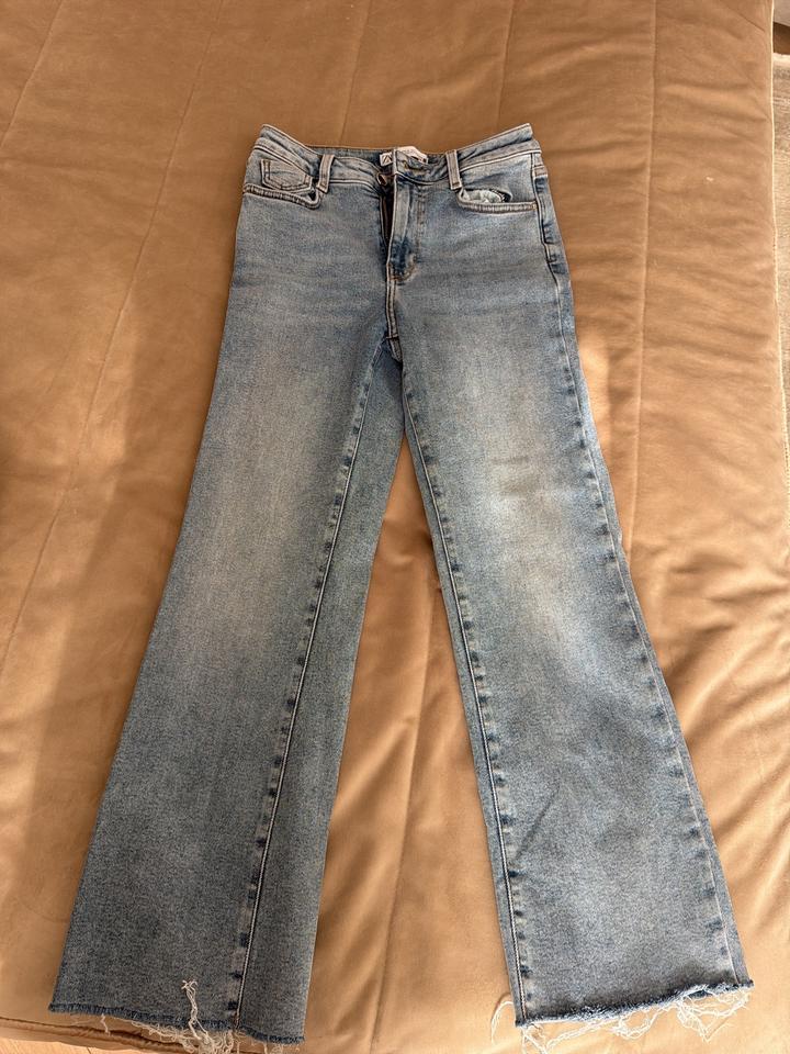 Джинсы ZARA