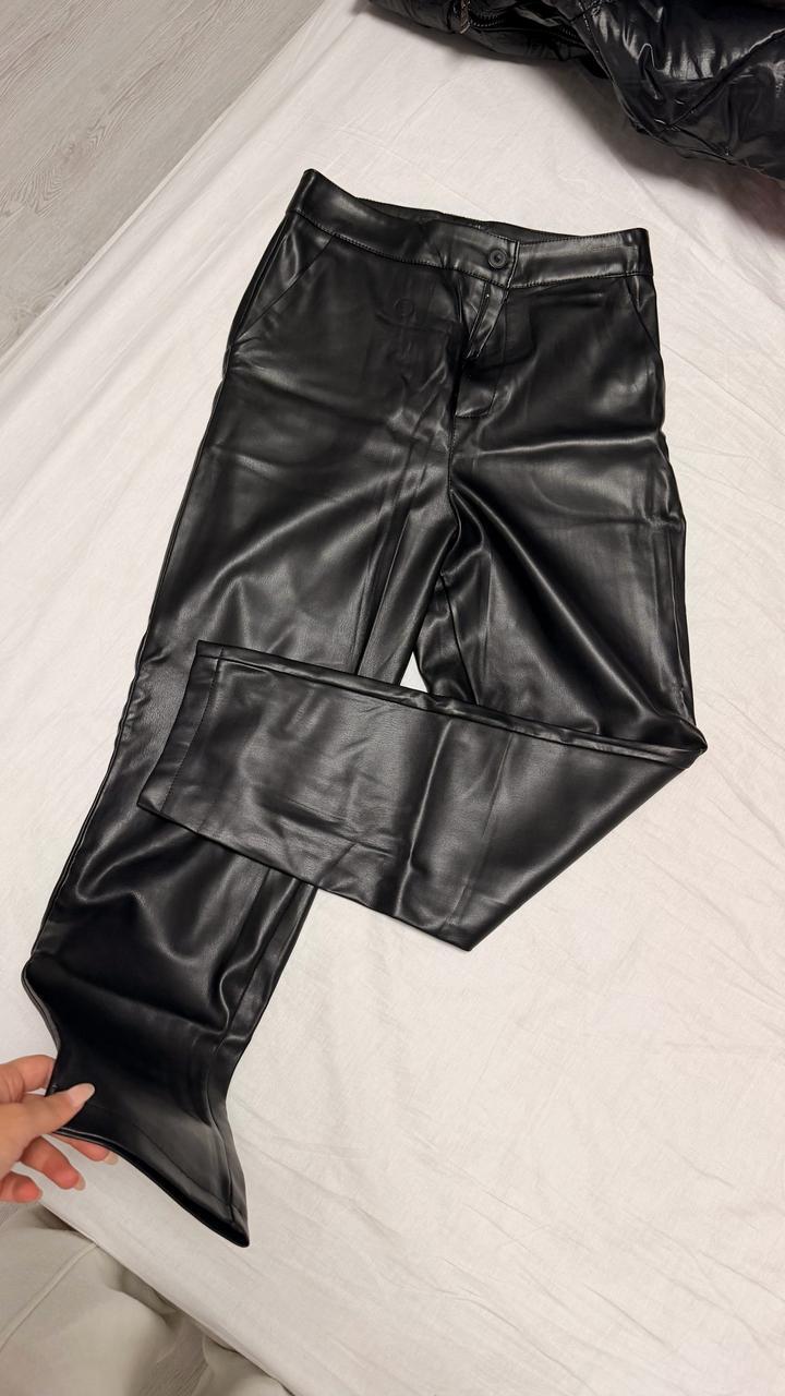 Брюки из экокожи