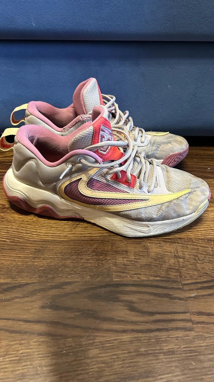 Баскетбольные кроссовки Nike