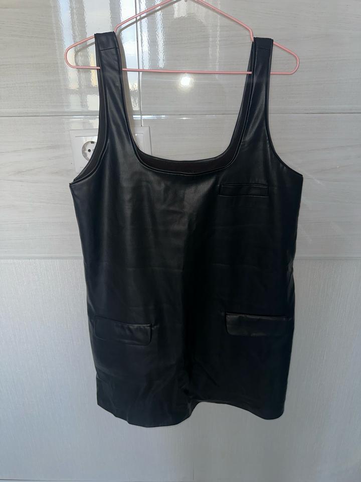 Платье ZARA из экокожи